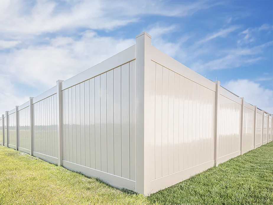 Vinyl fence company