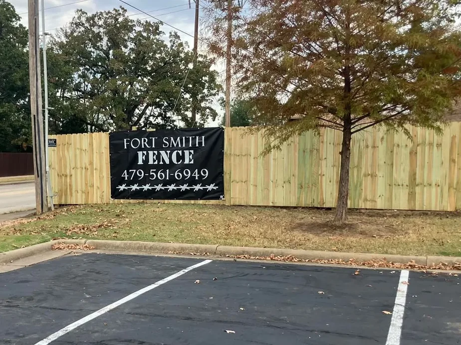 Wood fence contractor